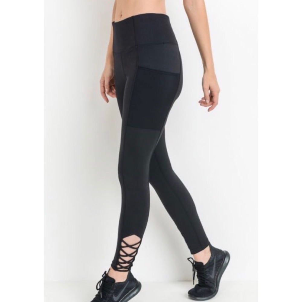 Mono B Red accent cross leggings with pockets